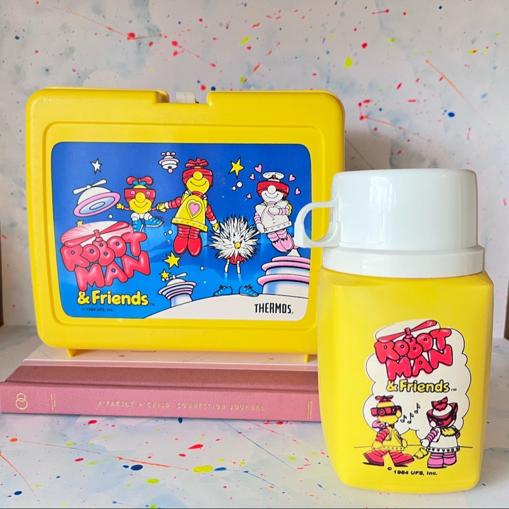 VINTAGE Lunchbox and Thermos 1980’s Thermos brand Robot Man & friends!